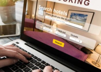 Independence Day Long Weekend Sees Surge in Travel Bookings