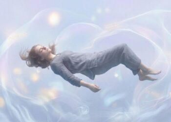 Between Consciousness and Its Absence 