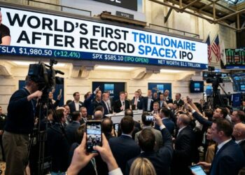 Musk Becomes World’s First Trillionaire After Record SpaceX IPO